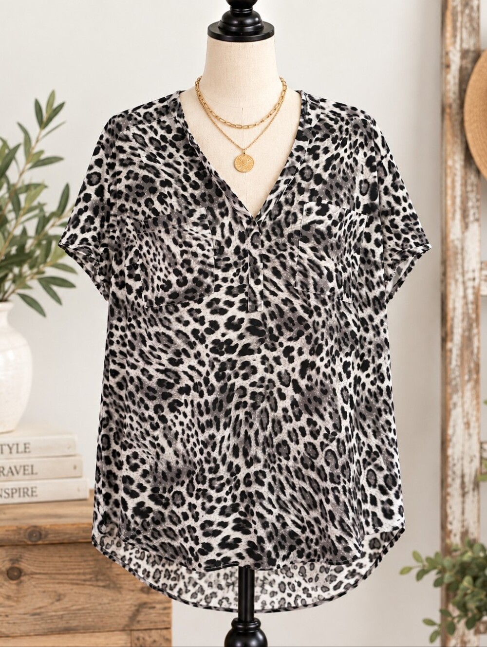 Torrid Harper Size 1 Gray Black Leopard Print High Low Tunic Blouse